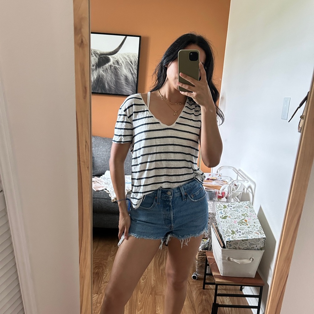 White striped Zara shirt | Loose fit T-shirt | Striped V neck tee